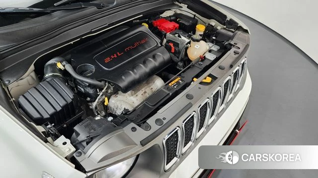 Jeep Renegade id 4203576 из Кореи 31