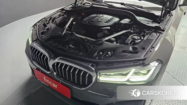 BMW 5 Series (G30) id 3412362 из Кореи 16