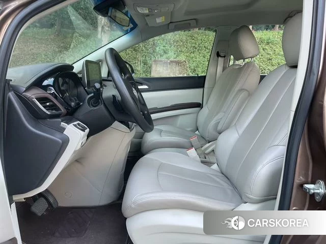 Buick GL8 2020 Коричневый из Китая, фото 6