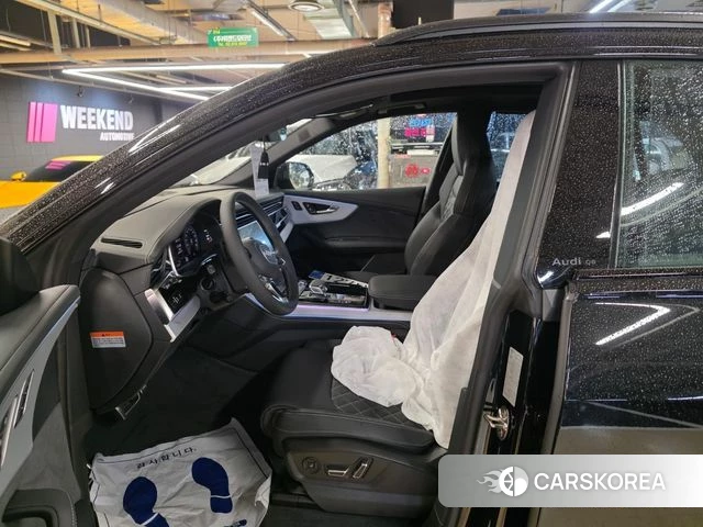 Audi Q8 (4M) 2026 Черный из Кореи, фото 6