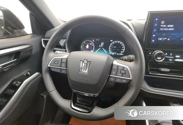 Toyota Crown Lufang id 4238744 из Китая 16