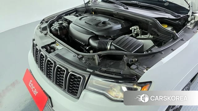 Jeep Grand Cherokee id 3866679 из Кореи 16