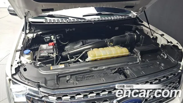 Ford Expeditation id 2748880 из Кореи 16