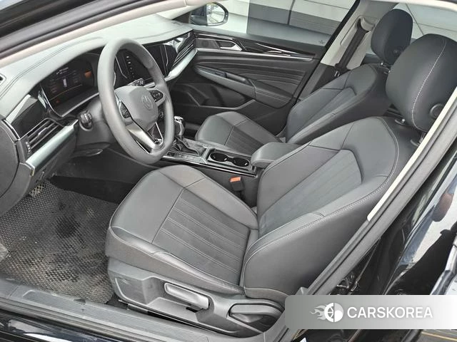 Volkswagen Passat id 4341847 из Китая 12