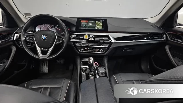 BMW 5 Series (G30) id 3403066 из Кореи 16