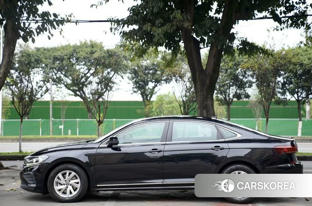 Volkswagen Passat id 4276643 из Китая 12