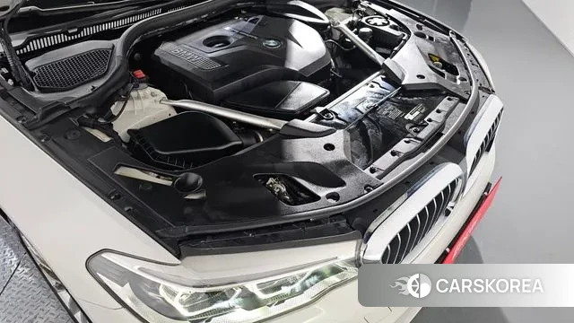 BMW 5 Series (G30) id 3499582 из Кореи 16