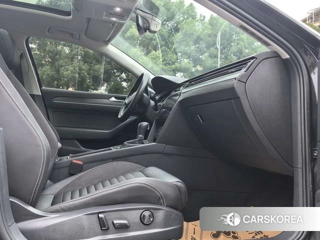 Volkswagen Magotan id 4275615 из Китая 17