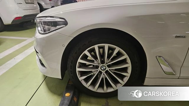 BMW 5 Series (G30) id 4020520 из Кореи 7