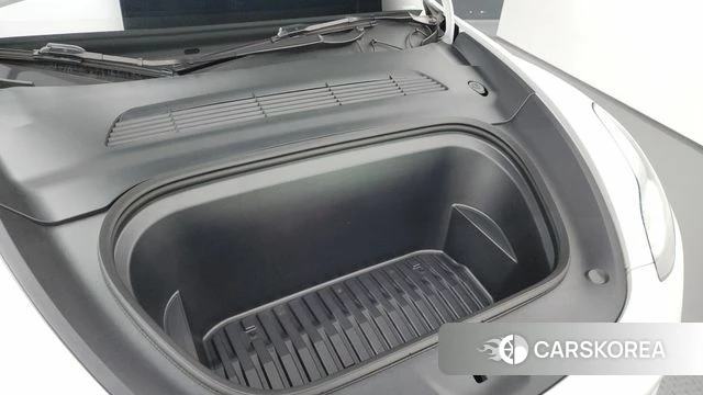 Tesla Model Y id 4640489 из Кореи 31
