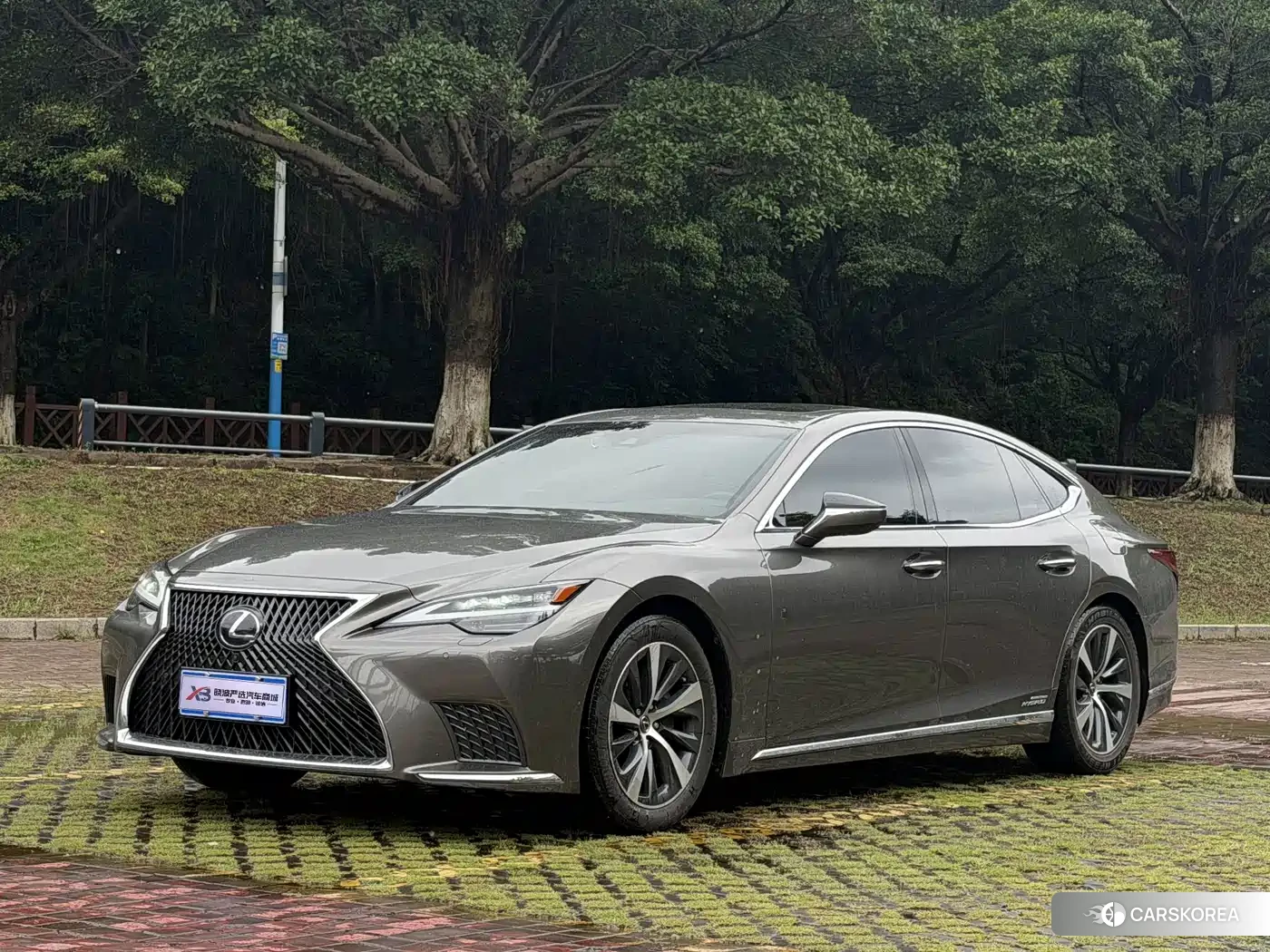 Lexus LS id 4600969 из Китая 14