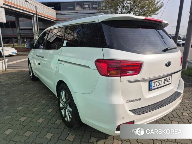 Kia The New Carnival id 3942732 из Кореи 16