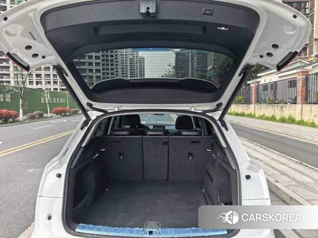 Audi Q5L id 4240747 из Китая 11