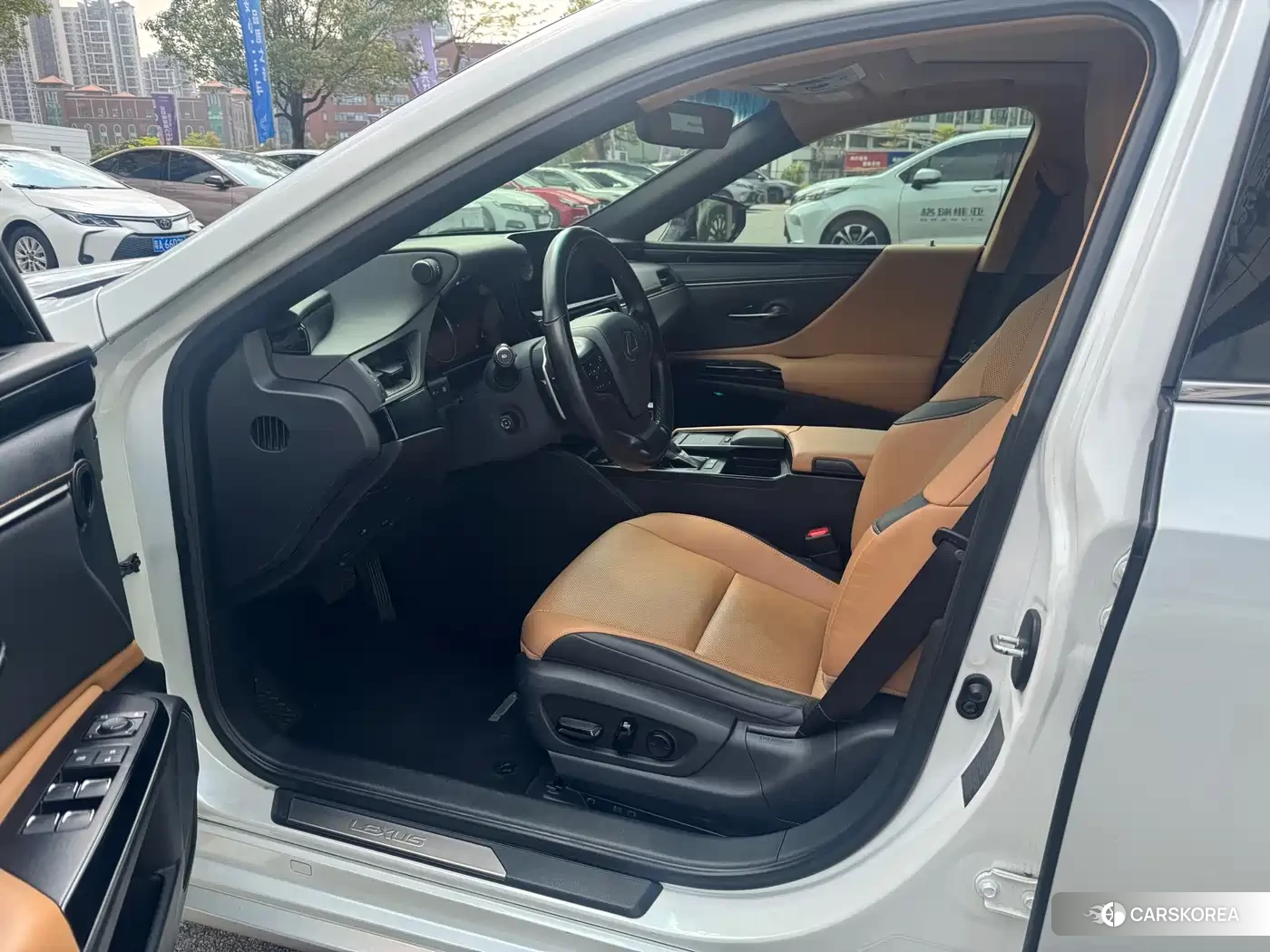 Lexus ES id 4565380 из Китая 9