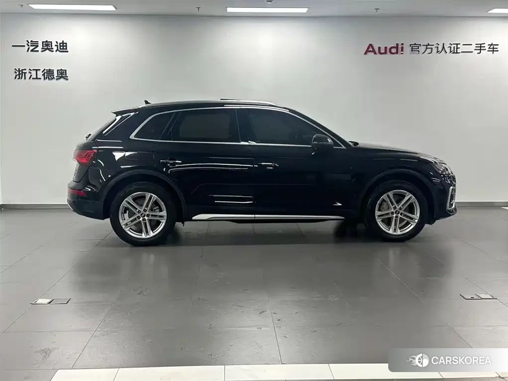 Audi Q5L 2022 Черный из Китая, фото 6