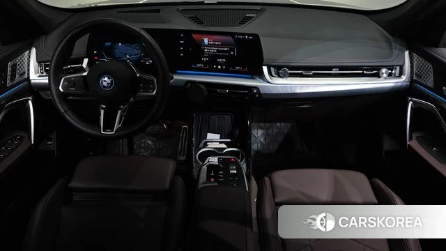 BMW iX1 (U11) id 4493817 из Кореи 31