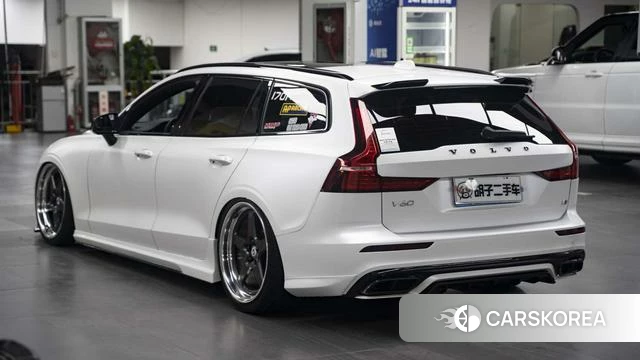 Volvo V60 id 3890874 из Китая 18
