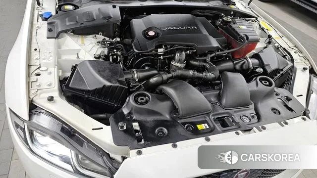 Jaguar All New XJ id 3557388 из Кореи 16