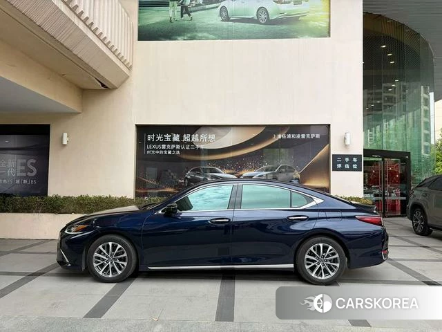 Lexus ES id 4321399 из Китая 11