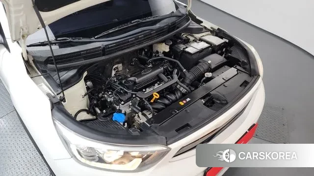 Kia Stonic id 3709446 из Кореи 16