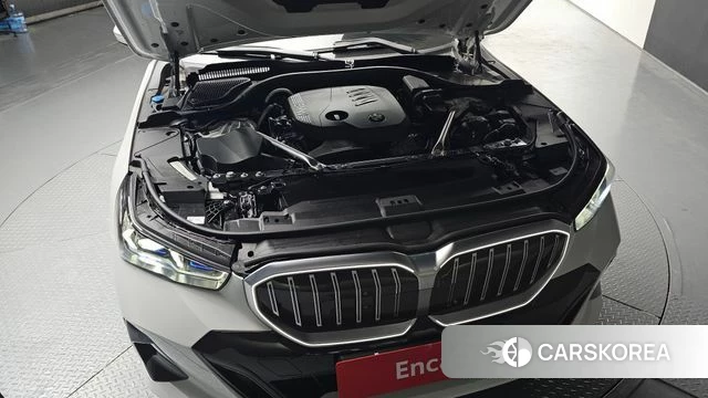 BMW 5 Series (G60) id 4229813 из Кореи 16