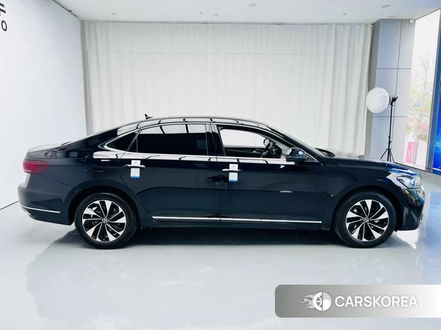 Volkswagen Passat id 4275325 из Китая 24
