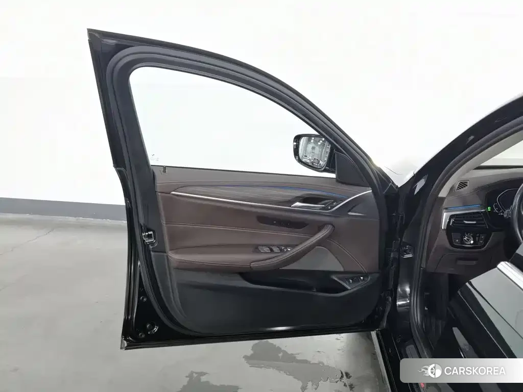 BMW 5 series id 4685936 из Китая 20