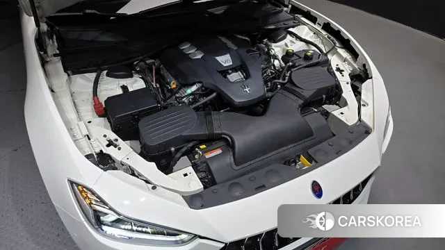 Maserati Ghibli id 3766740 из Кореи 16