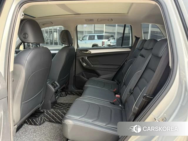 Volkswagen Tiguan L PHEV 2021 Шампань из Китая, фото 6