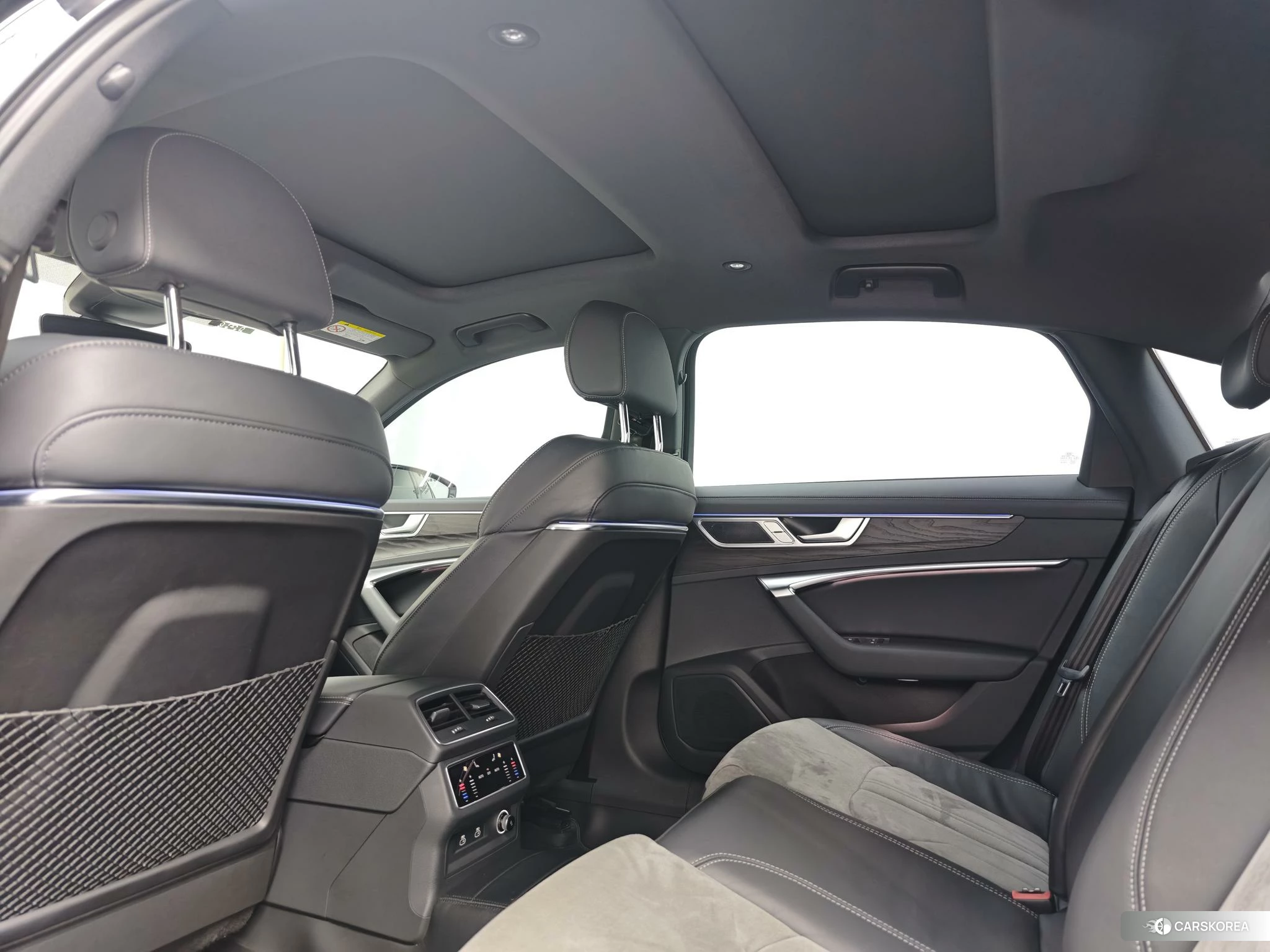 Audi A6L id 4467962 из Китая 26