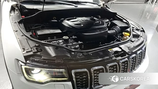 Jeep Grand Cherokee id 3622660 из Кореи 16