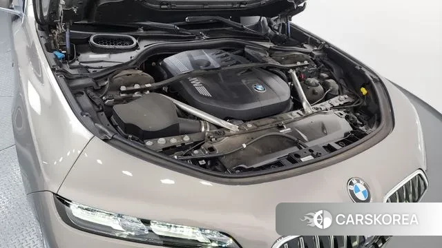 BMW 7 Series (G70) id 3538527 из Кореи 16