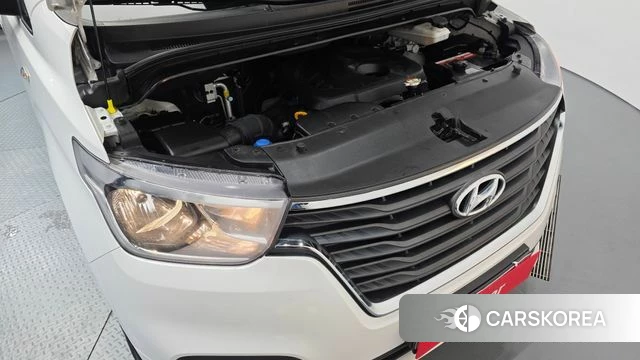 Hyundai The New Grand Starex id 4563465 из Кореи 16
