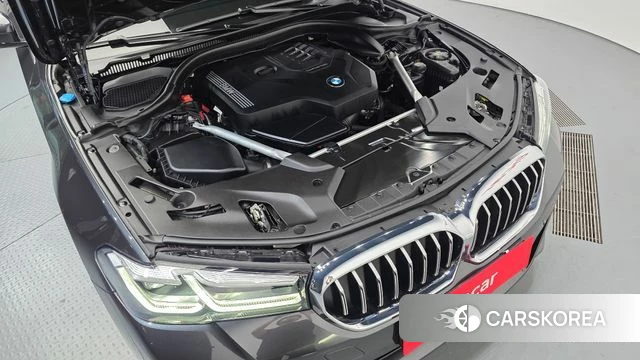 BMW 5 Series (G30) id 3883974 из Кореи 16