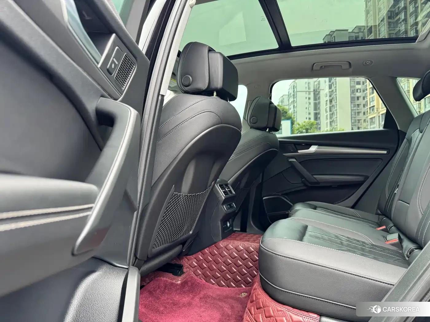 Audi Q5L id 4576371 из Китая 12