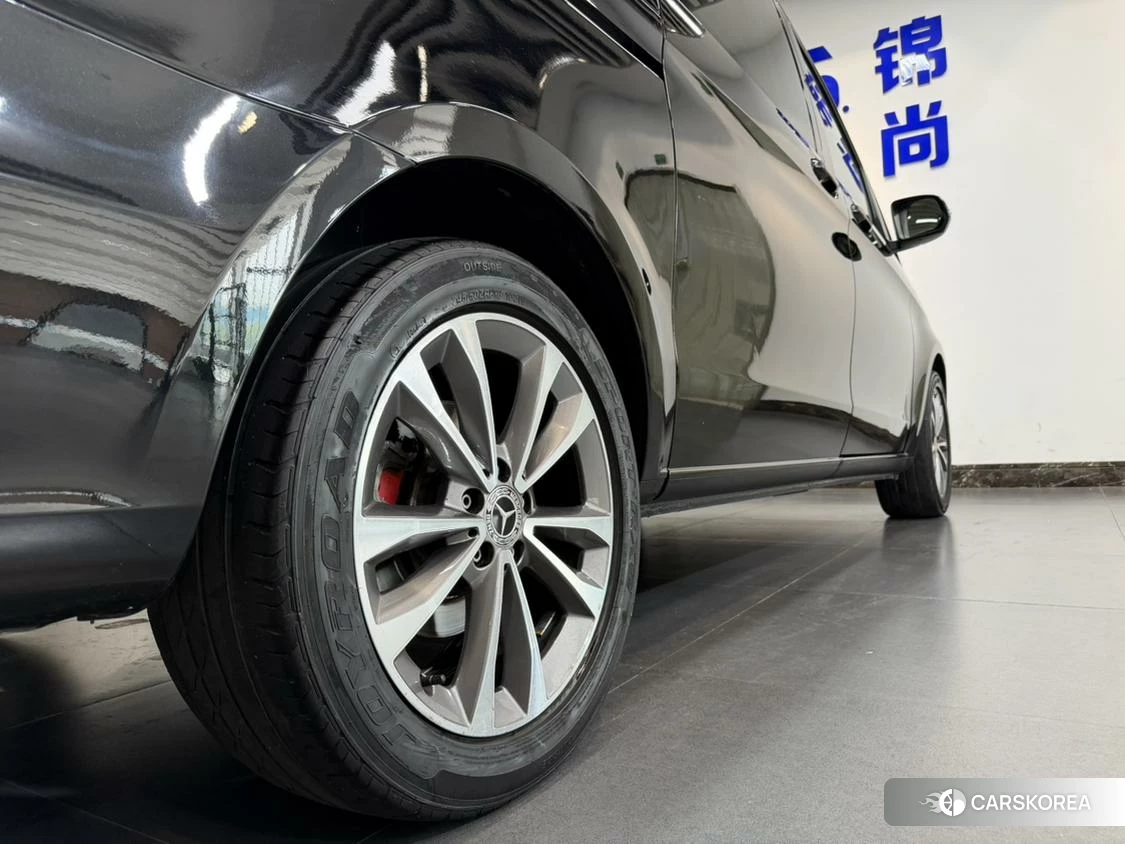 Mercedes-Benz V-class id 4440987 из Китая 25