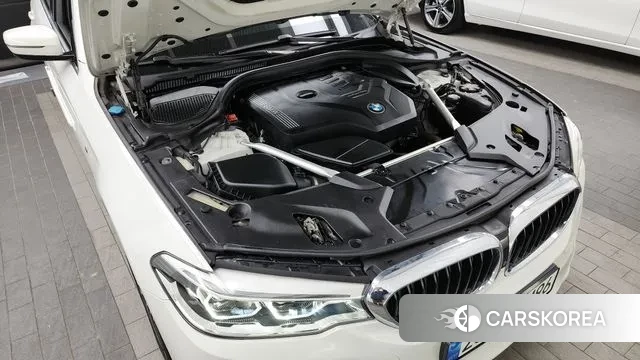 BMW 5 Series (G30) id 3494227 из Кореи 16