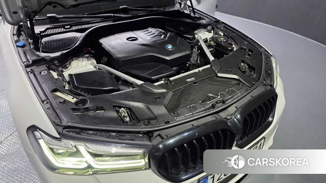 BMW 5 Series (G30) id 3811880 из Кореи 16