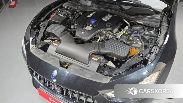 Maserati Ghibli id 3760650 из Кореи 16