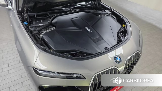 BMW i7 (G70) id 3864017 из Кореи 16