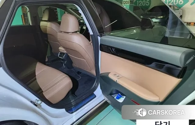 Hyundai Grandeur Hybrid (GN7) id 2998159 из Кореи 8