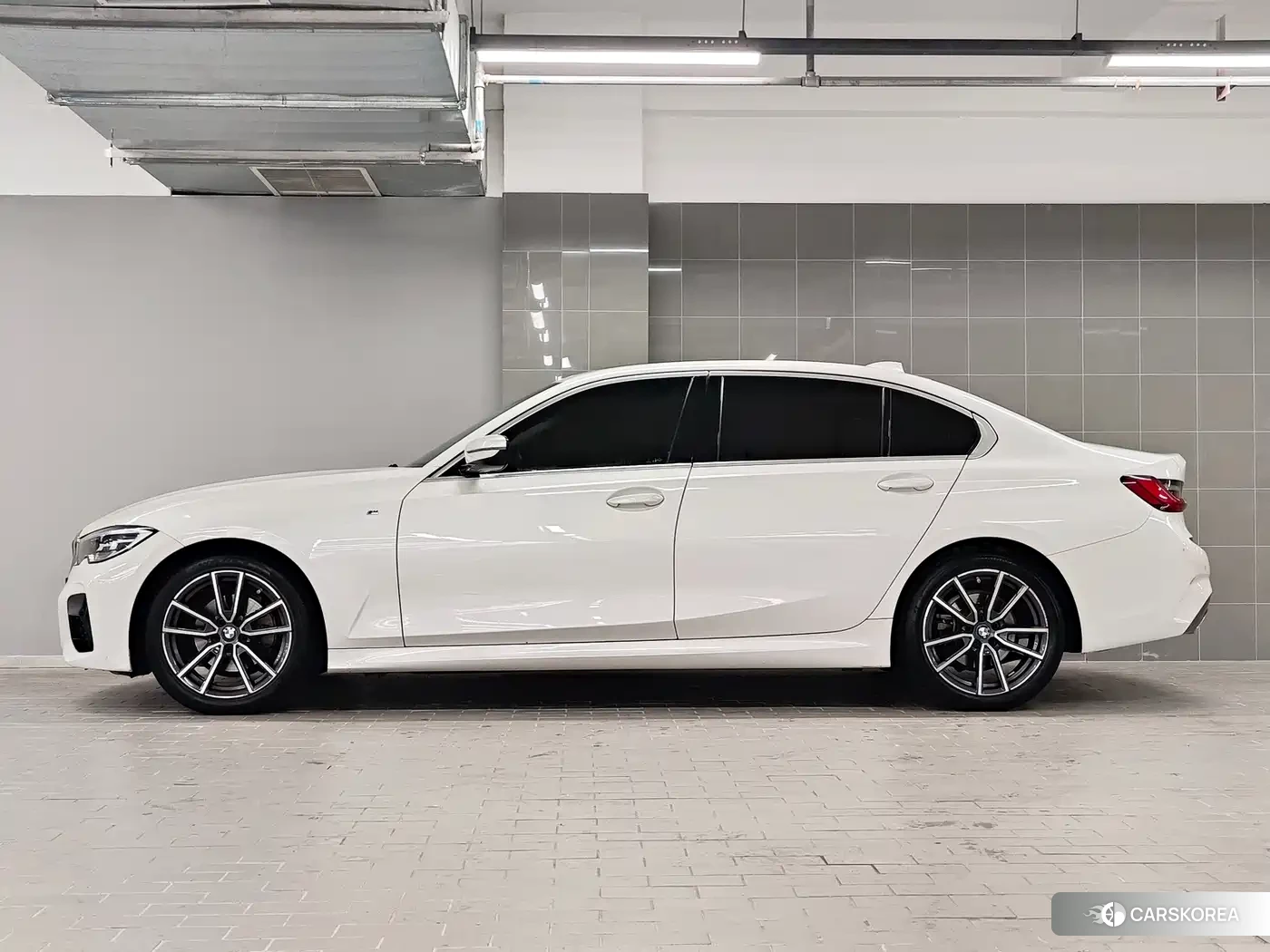 BMW 3 series id 4601913 из Китая 17