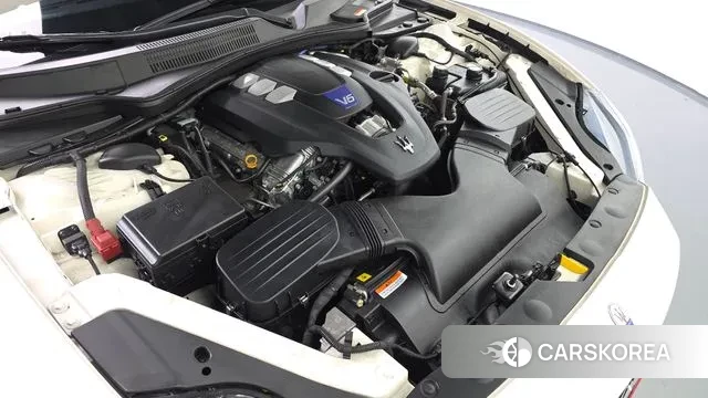 Maserati Quattroporte id 3284873 из Кореи 16