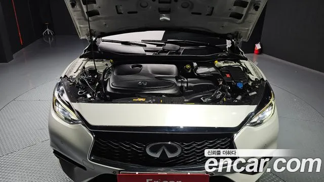 Infiniti Q30 id 2634113 из Кореи 16