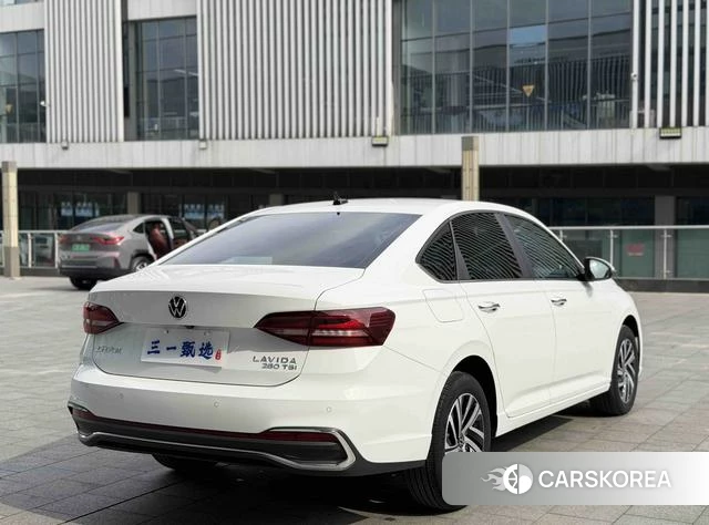 Volkswagen Lavida id 4254834 из Китая 14