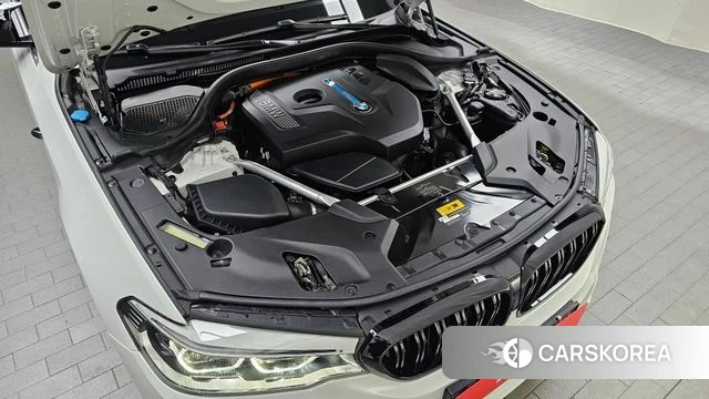 BMW 5 Series (G30) id 4019751 из Кореи 16