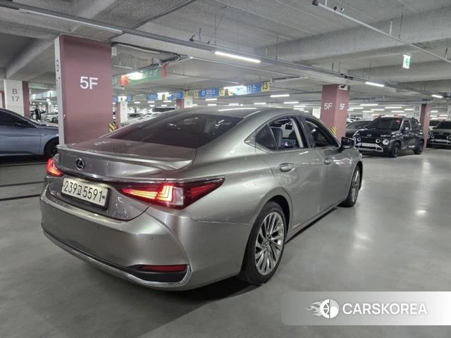 Lexus ES300h 7th generation 2021 Песочный из Кореи, фото 6