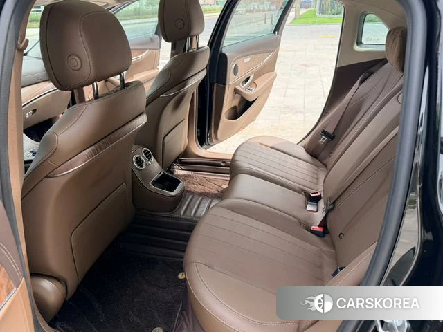 Mercedes-Benz E-class id 4307547 из Китая 10