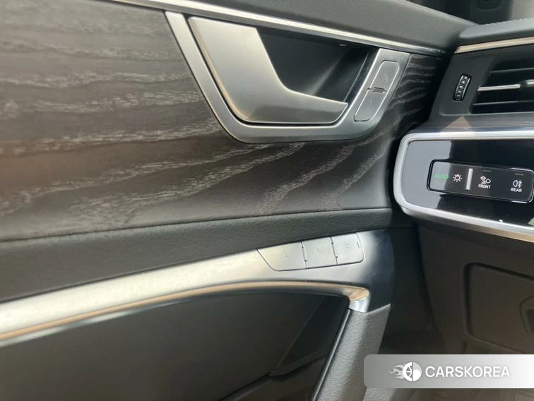 Audi A6L id 4512398 из Китая 8