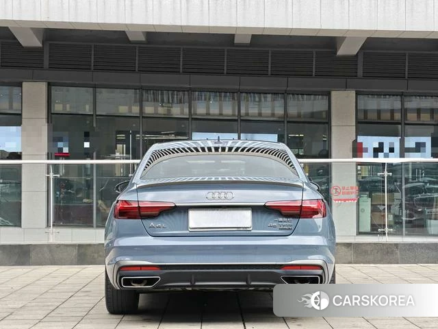 Audi A4L id 4374641 из Китая 11